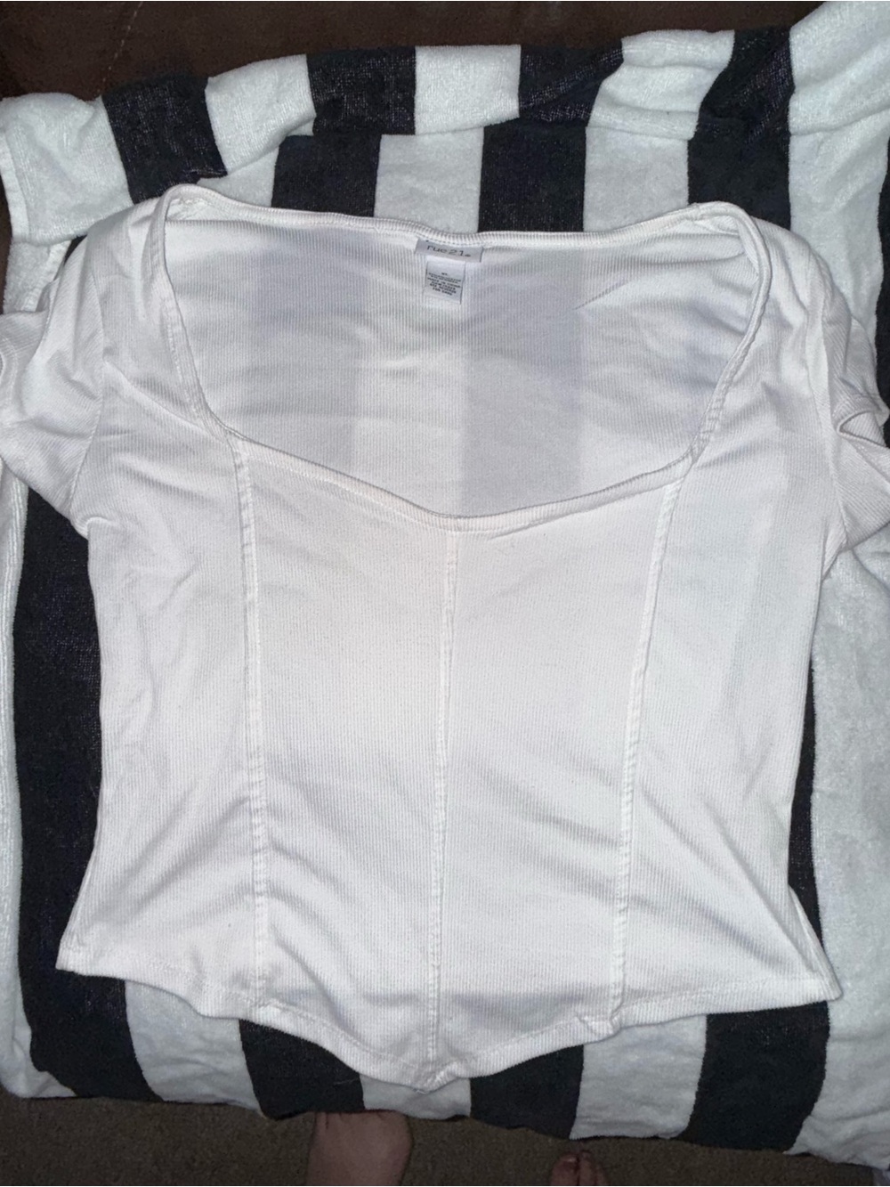 Rue21 White Square-Neck Short Sleeve Crop Top